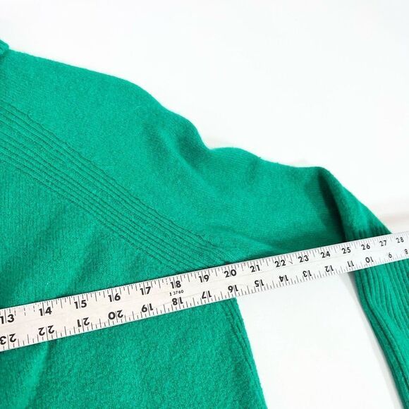 Halogen Wool Blend Sweater Womens Medium Green Turtleneck Raglan Sleeves Hi-Low - Picture 5 of 8